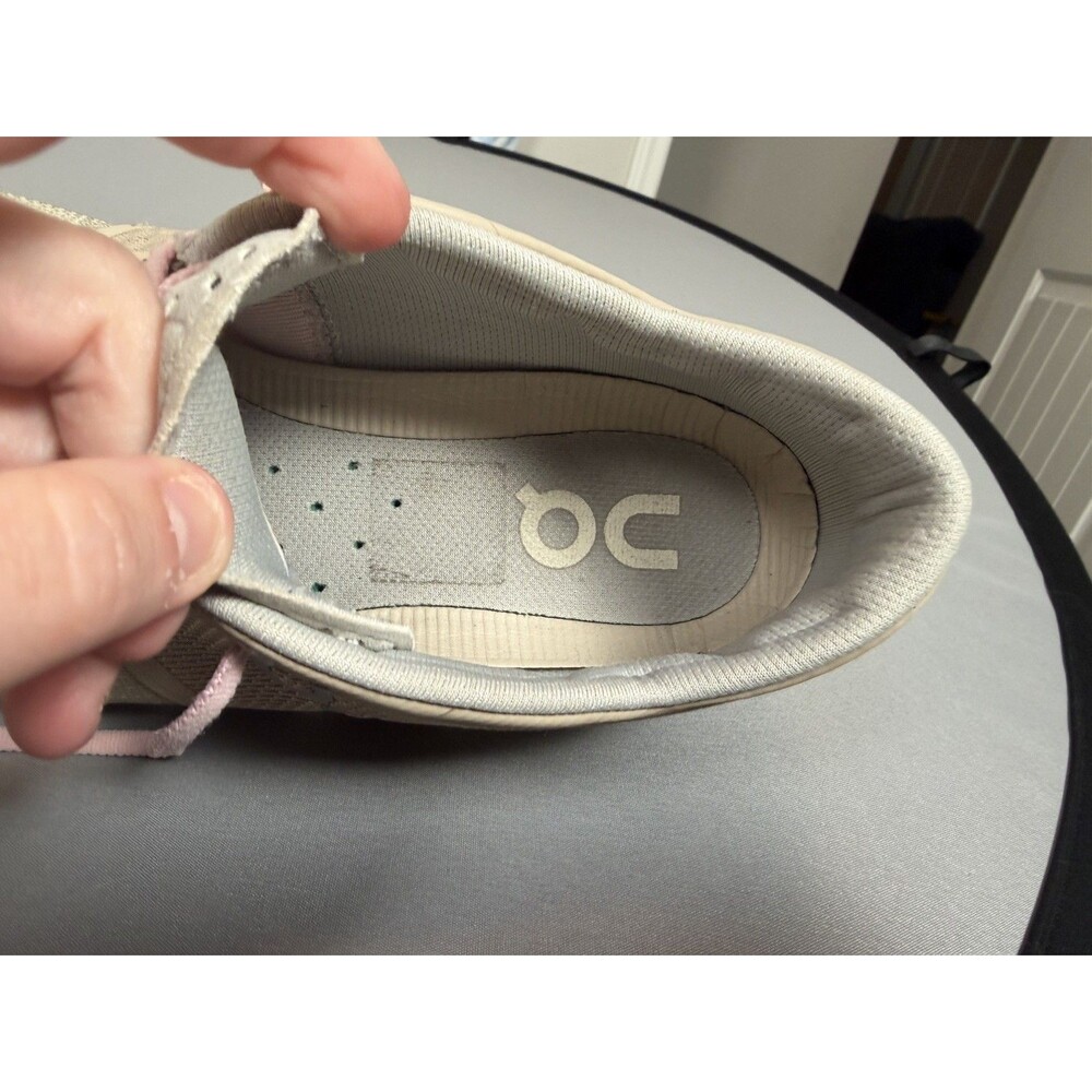 On Running Cloud Women’s Size 8 (EU 39) Tan Pink Athletic Swiss Engineering - Picture 2 of 14